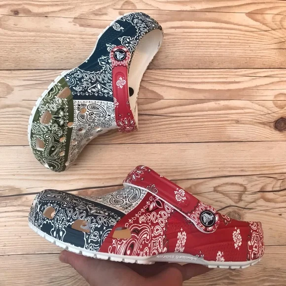 Crocs Classic Bandana Clog